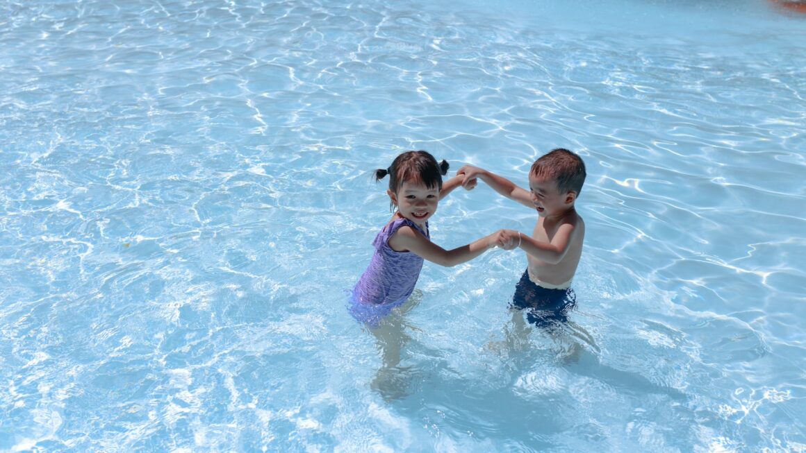 Zajęcia na basenie dla dzieci – przyjemne ćwiczenia dla najmłodszych